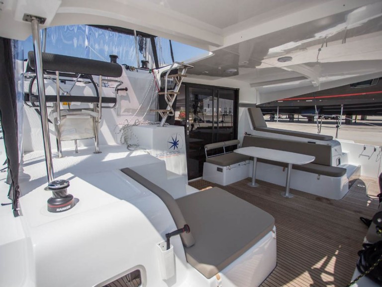 Charter a Lagoon Lagoon 42 in Seget Donji on Samboat