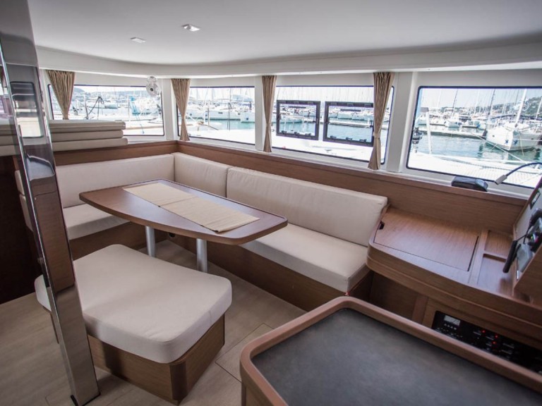 Yacht charter Seget Donji - Lagoon Lagoon 42 on SamBoat