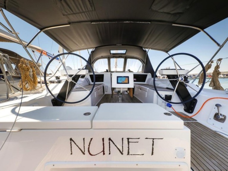 Sailboat hire in Biograd na Moru - Dufour Dufour 390 GL