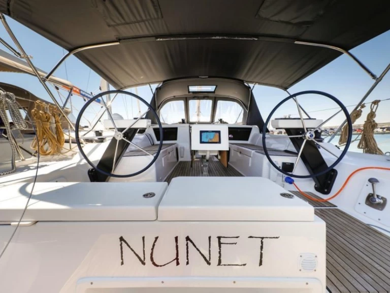 Sailboat hire in Biograd na Moru - Dufour Dufour 390 GL