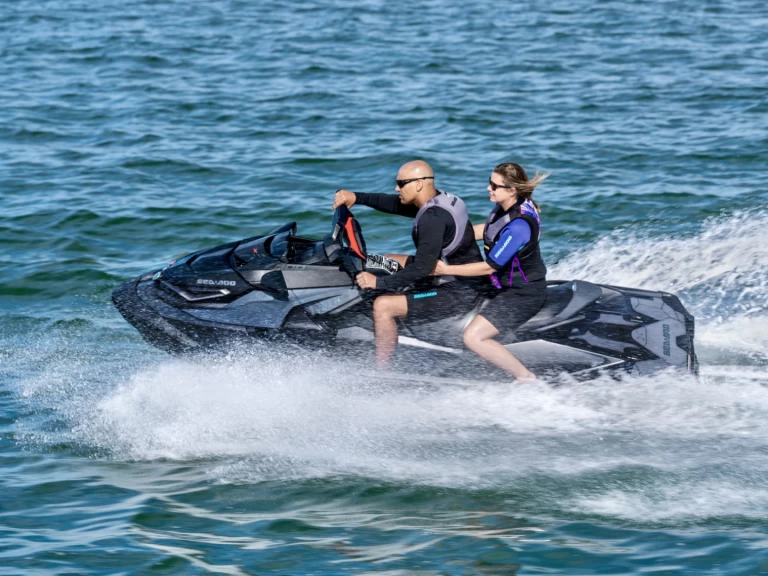 Yacht charter Fréjus - Sea-Doo RXT-X 300 rs on SamBoat