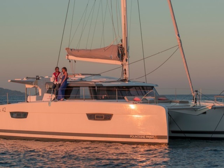 Catamaran to hire Saint-Mandrier-sur-Mer at the best price