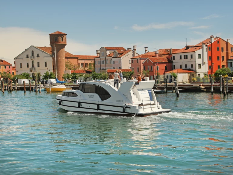 Charter a Houseboat Holidays Italia Minuetto 6+ in Casale sul Sile on Samboat
