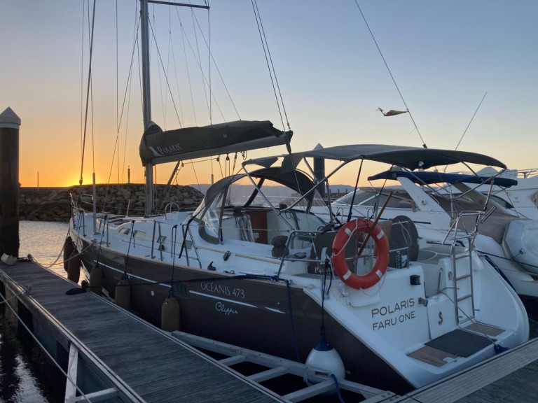 Hire Sailboat Bénéteau with a boat licence