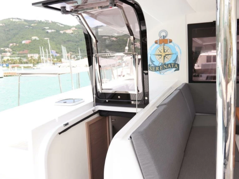Catamaran to hire Road Town at the best price