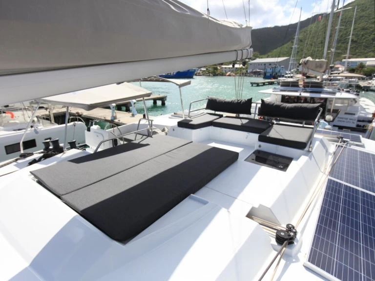 Yacht charter Road Town - Fountaine Pajot Saona 47 on SamBoat