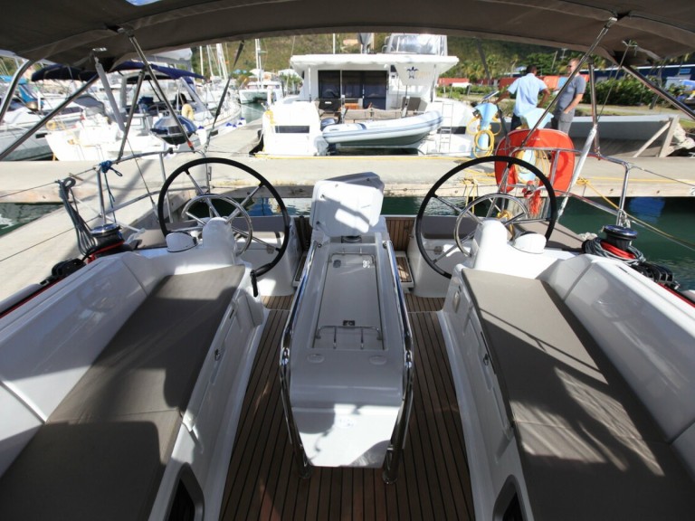 Hire Sailboat with or without skipper Jeanneau Road Town