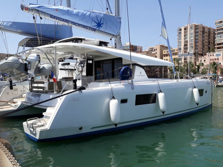 Yacht hire Palma de Mallorca cheap Lagoon 42