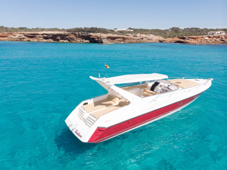 Hire Motorboat Sunseeker with a boat licence