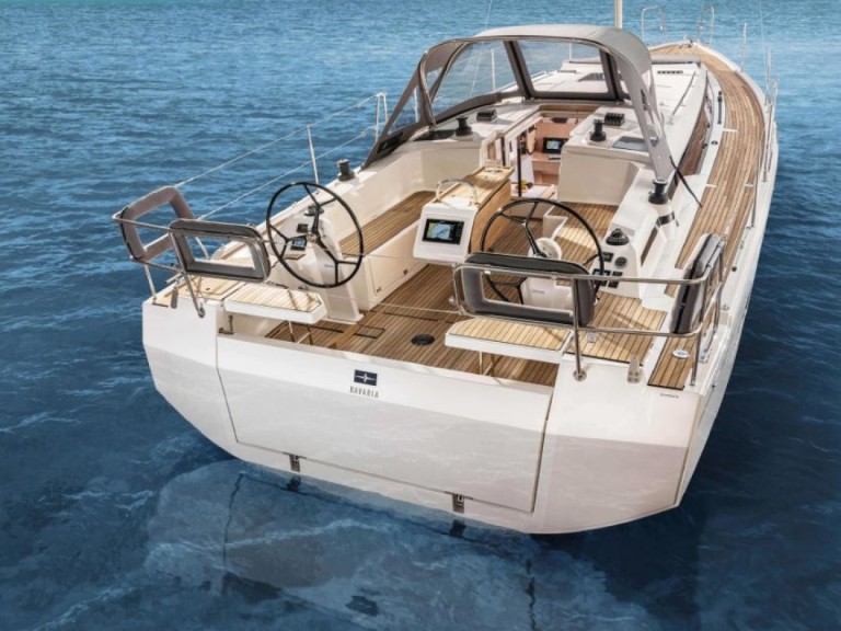 Yacht charter Pula - Bavaria Bavaria C38 on SamBoat