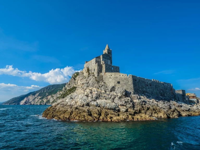 Charter a Gozzo Gozzo in La Spezia on Samboat