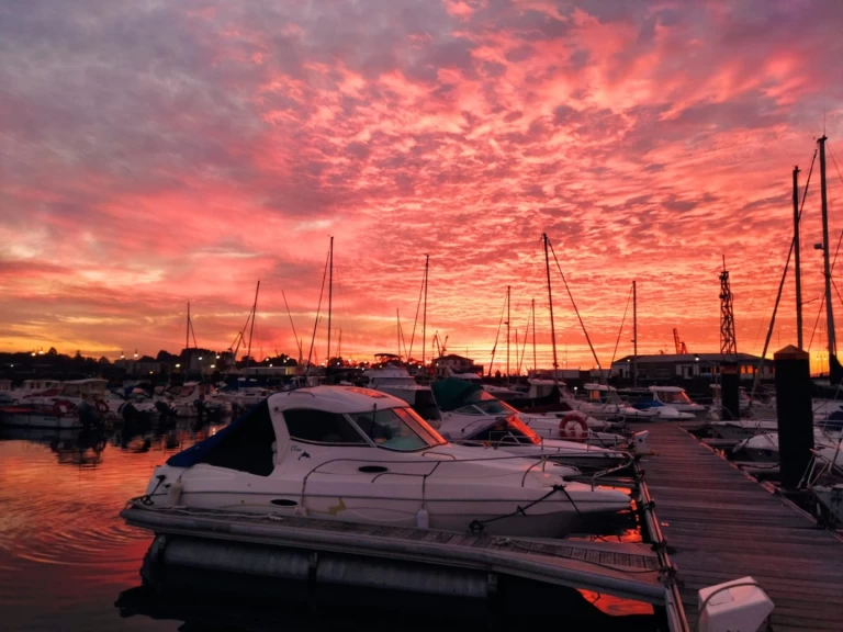 Charter a Lema Clon in Vilanova de Arousa on Samboat