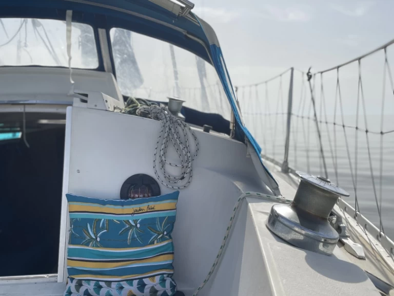 Yacht hire La Plaine-sur-Mer cheap Jouet 32