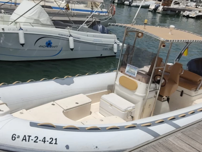 Hire RIB Bwa with a boat licence