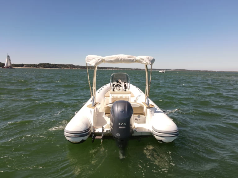 Hire RIB with or without skipper Capelli Grand Piquey