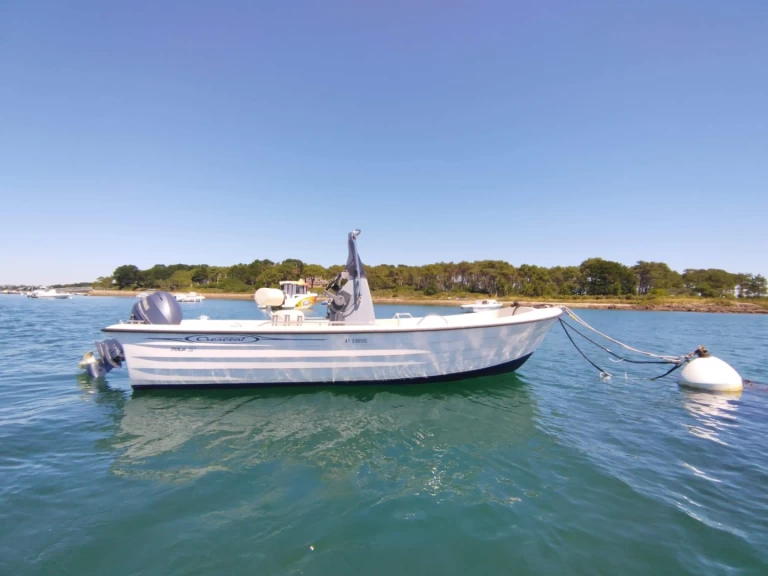 Motorboat hire in Larmor-Baden - CREMO CRESCENT PANDA 551