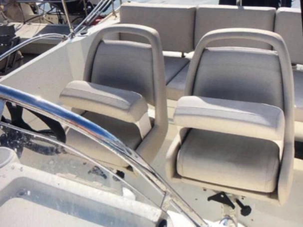 Hire a Quicksilver Activ 605 Open Marseille