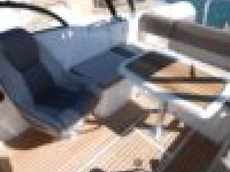 Motorboat to hire Les Issambres at the best price