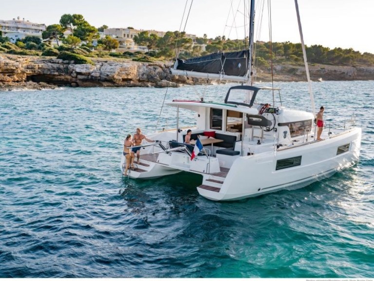 Catamaran hire in Šibenik - Lagoon Lagoon 40
