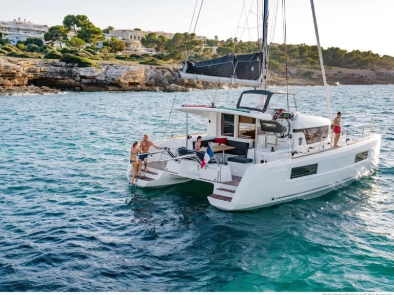 Catamaran hire in Šibenik - Lagoon Lagoon 40