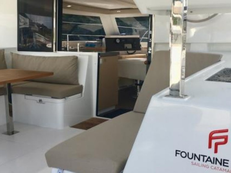 Charter a Fountaine Pajot Lucia 40 in Le Marin on Samboat