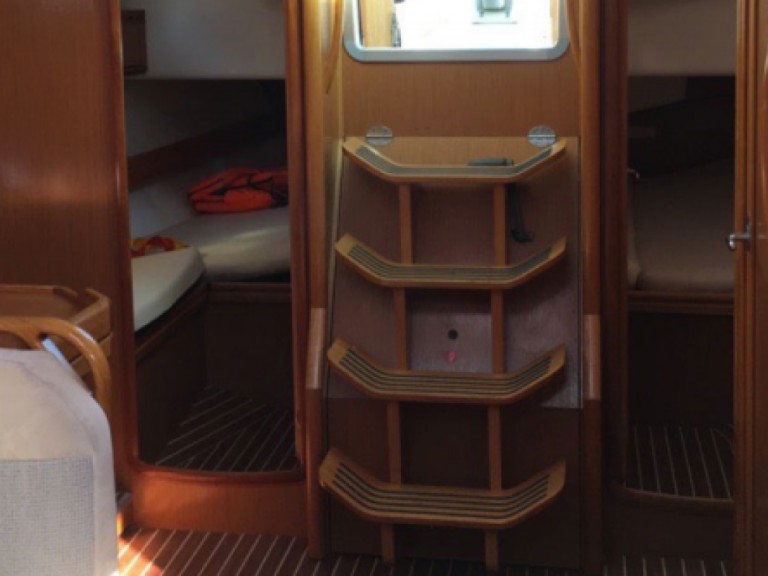Charter a 7 Bavaria 40  Cruiser in Arzon on Samboat
