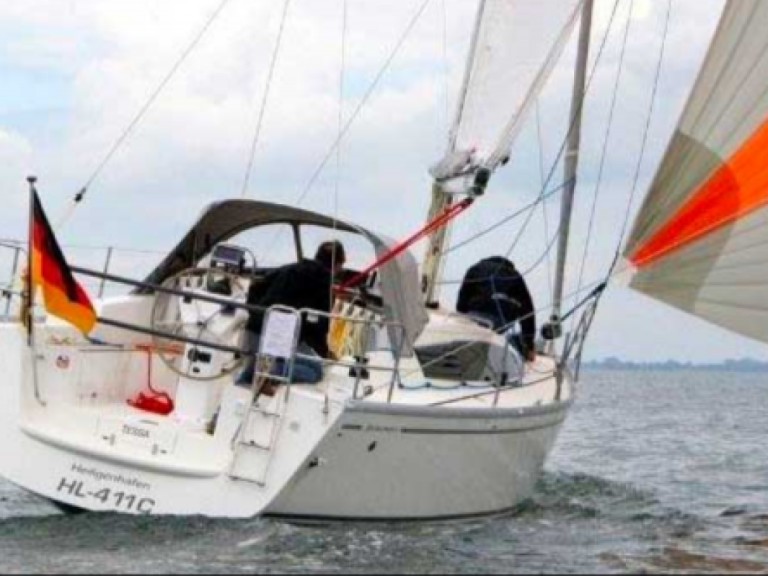 Sailboat to hire Port du Crouesty at the best price