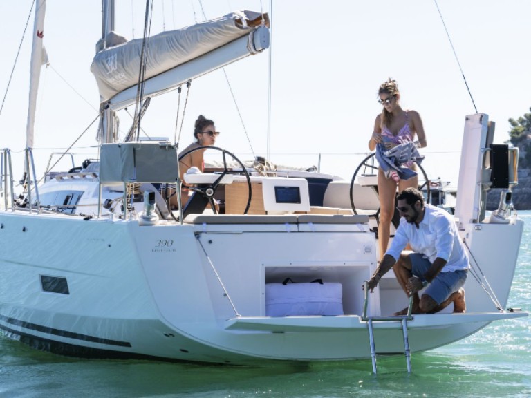 Hire Sailboat with or without skipper 3 Arzon