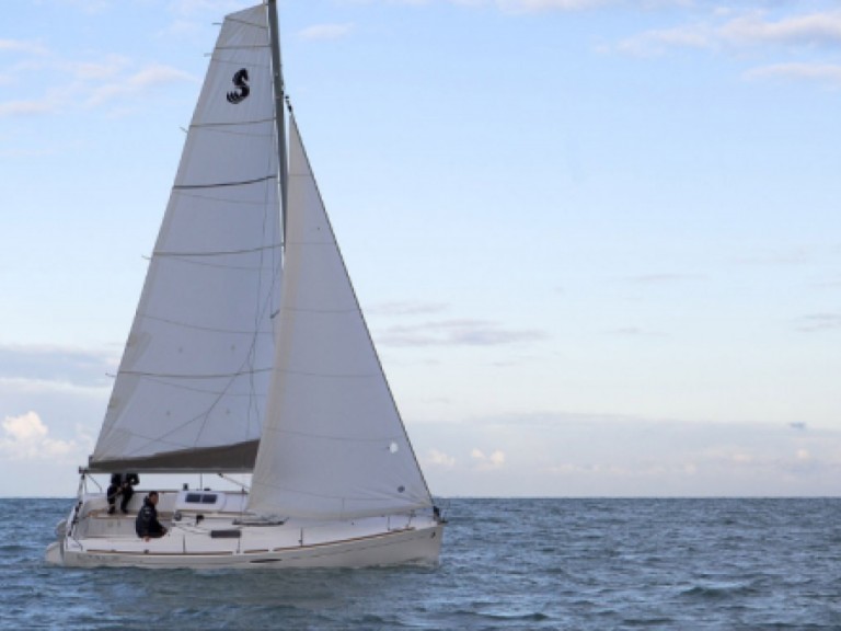 Sailboat hire in Arzon - 4 FIRST 25 S