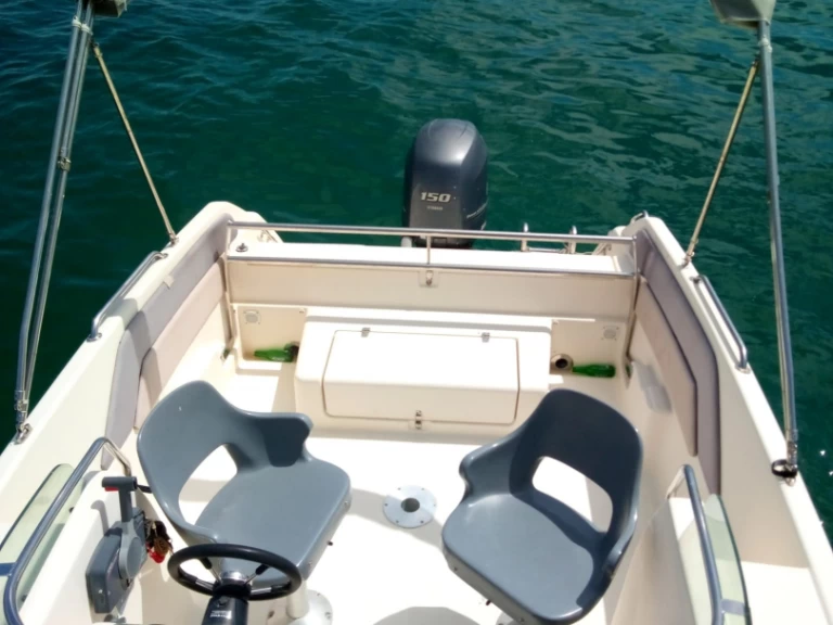 Yacht hire Île-Tudy cheap Azura 570 Cabin