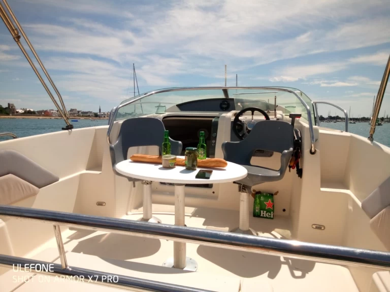 Motorboat hire in Île-Tudy - Kelt Azura 570 Cabin