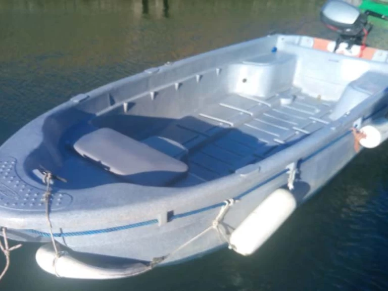 Motorboat to hire Bono at the best price