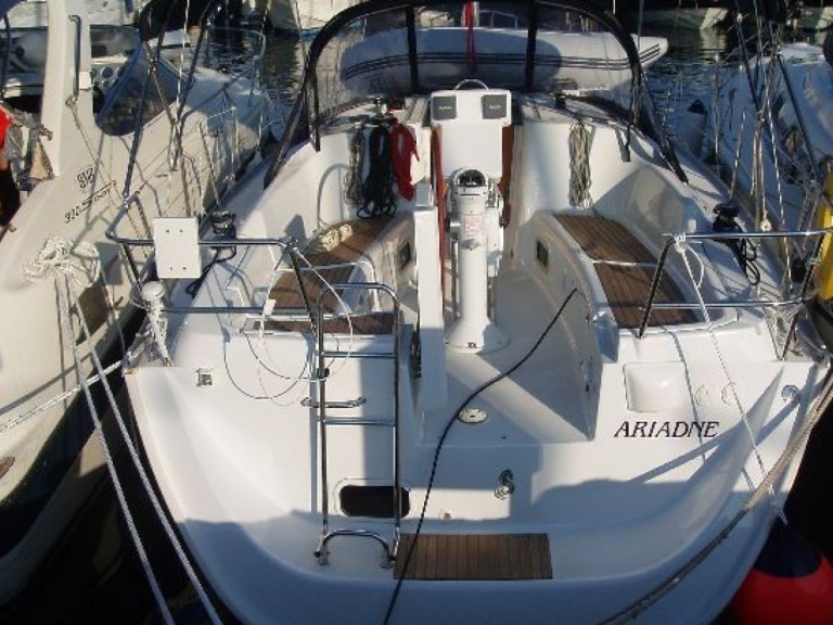 Sailboat to hire Préveza at the best price