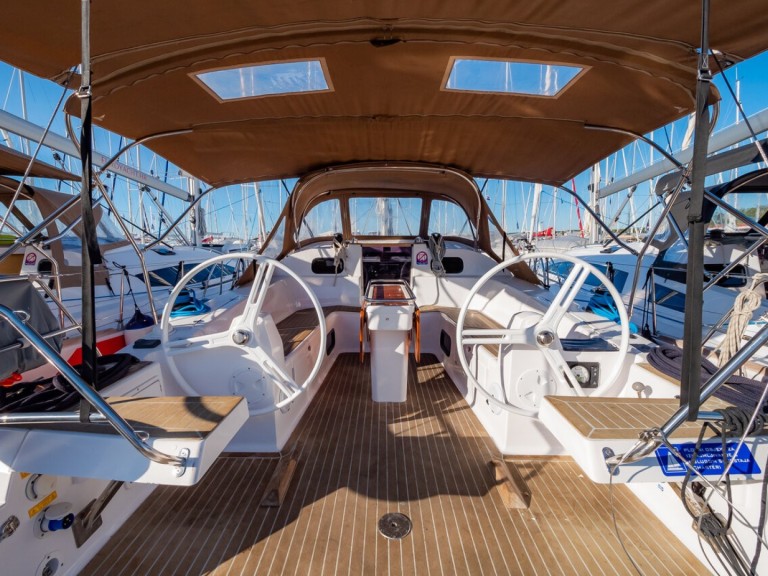 Hire Sailboat Elan with a boat licence