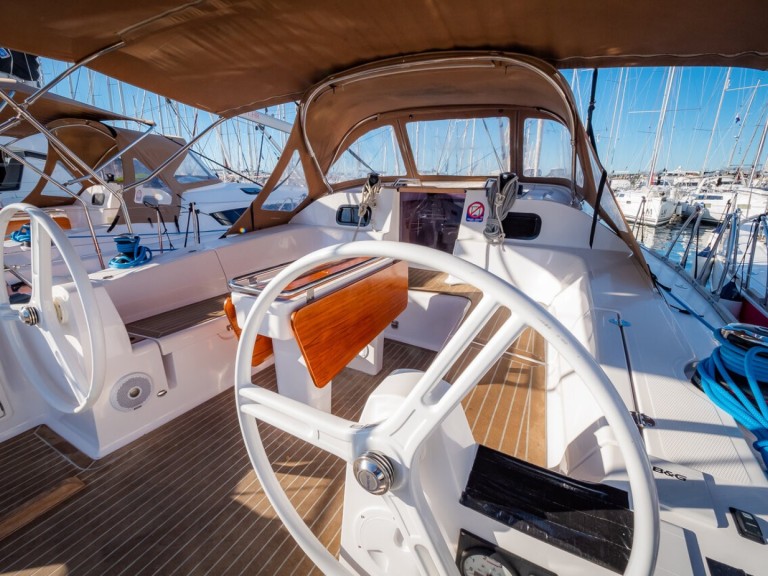 Sailboat to hire Biograd na Moru at the best price