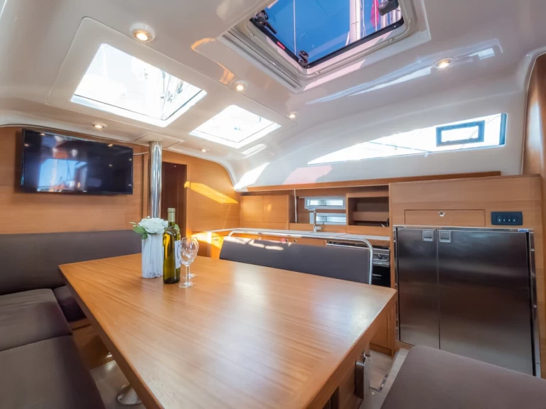 Charter a Elan Impression 45.1 in Biograd na Moru on Samboat