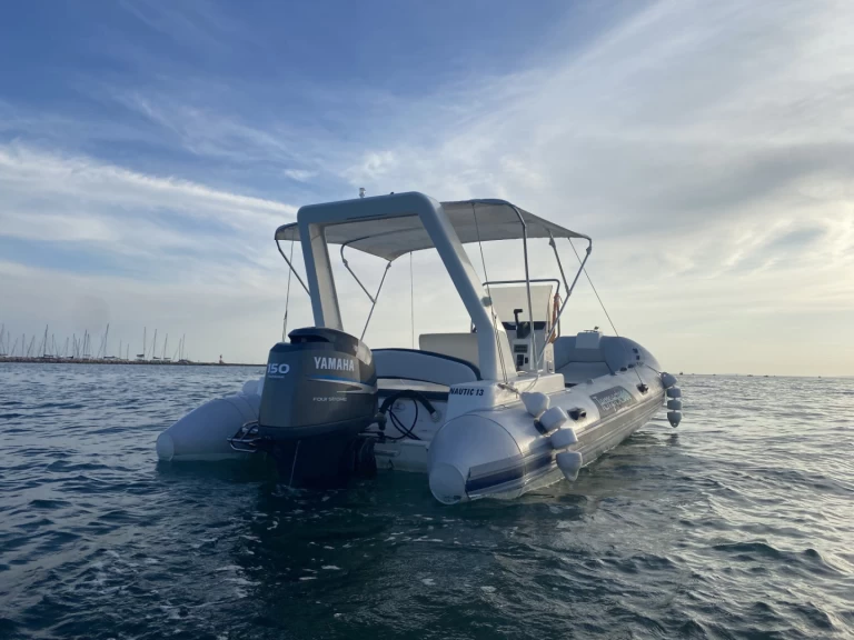 Charter a Capelli Capelli 625 in Port-Camargue on Samboat