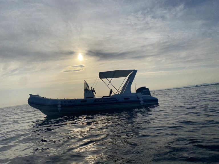 Hire RIB with or without skipper Capelli Port-Camargue