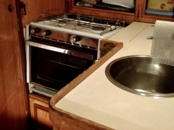 Hire Sailboat with or without skipper Jeanneau Marseille