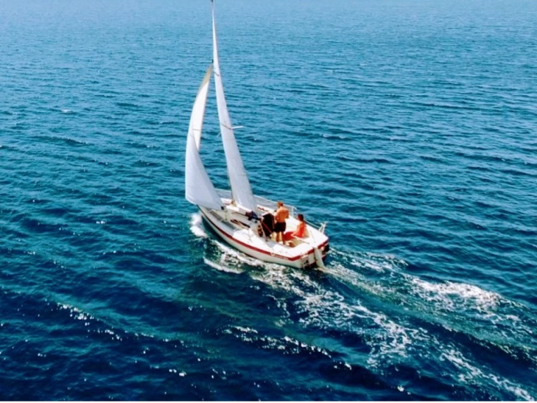 Charter a Etap Etap 22 i in Les Sablettes on Samboat