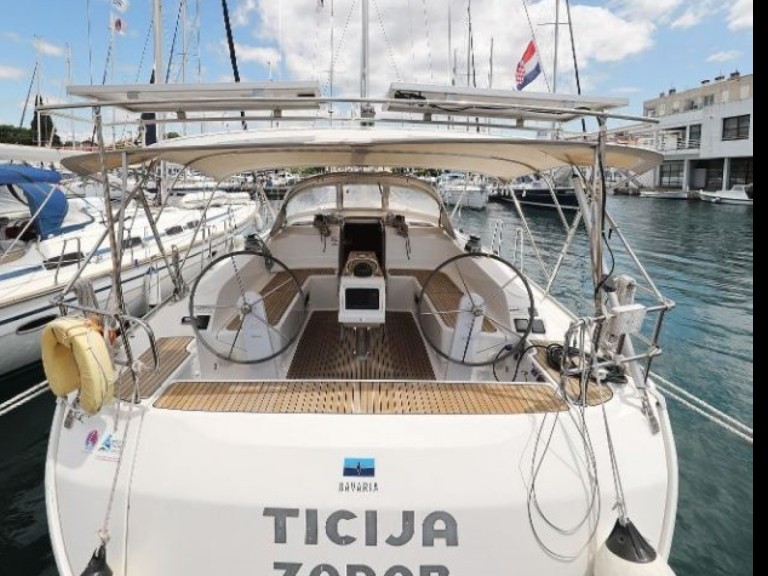 Charter a Bavaria Cruiser 46 in Zadar on Samboat