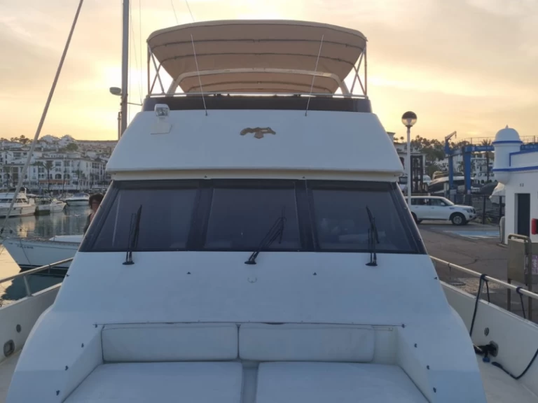 Luxury Yacht to hire Puerto Banús at the best price