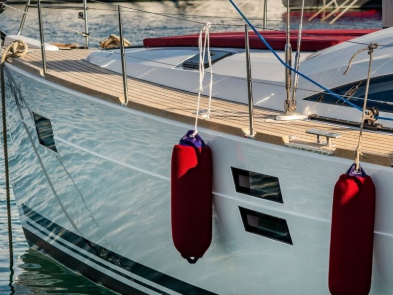 Hire a Elan Impression 45.1 Kaštela