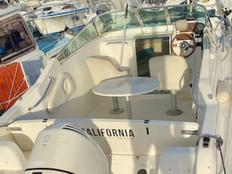Motorboat hire in Golfe-Juan - Jeanneau Leader 605