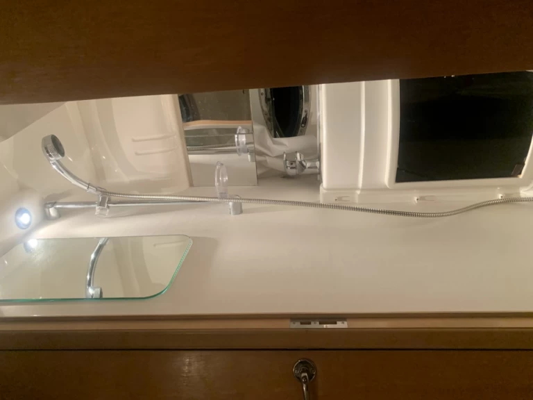 Charter a Fairline Targa 29 in Portonovo on Samboat