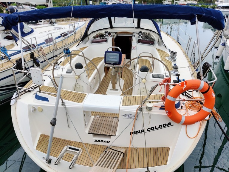 Sailboat to hire Sukošan at the best price