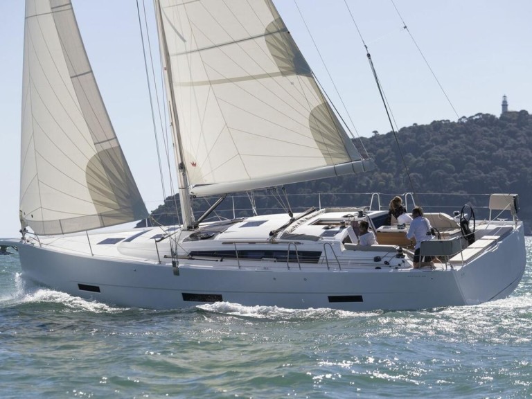 Sailboat hire in Pula - Dufour Dufour 430