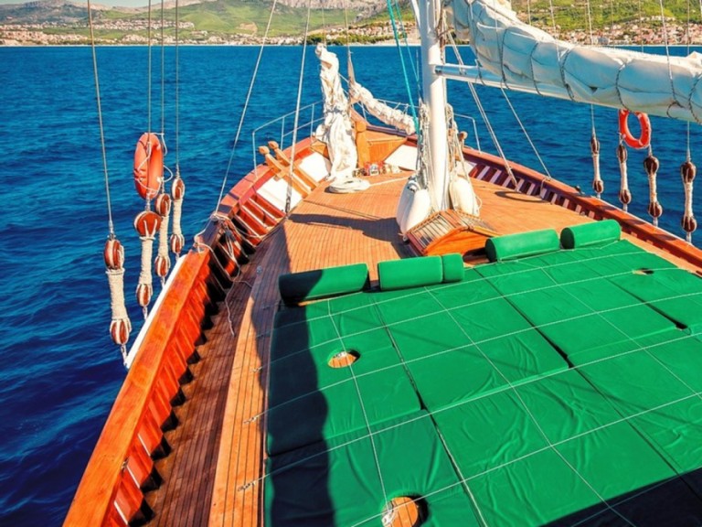 Hire a Aegean Yacht Alisa Stobreč