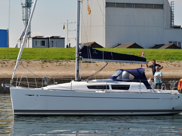Hire Sailboat with or without skipper Jeanneau Yerseke