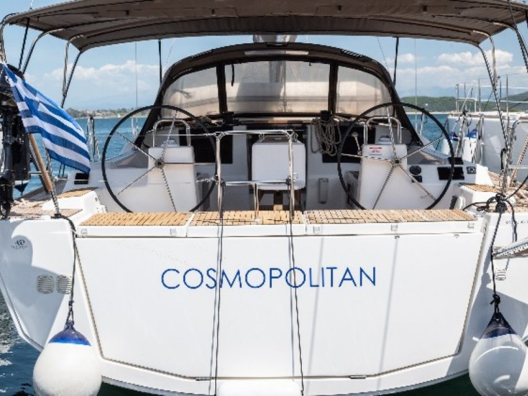 Sailboat to hire Lefkáda at the best price